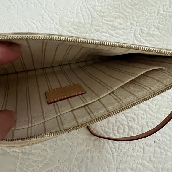 Louis Vuitton Neverfull Wristlet - Picture 2 of 5
